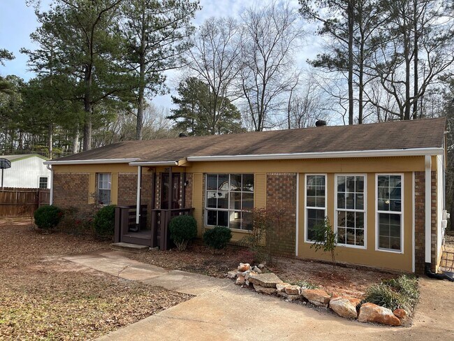3 BEDROOM 2 BATH located in Spring Valley ... - 3 BEDROOM 2 BATH located in Spring Valley ... House