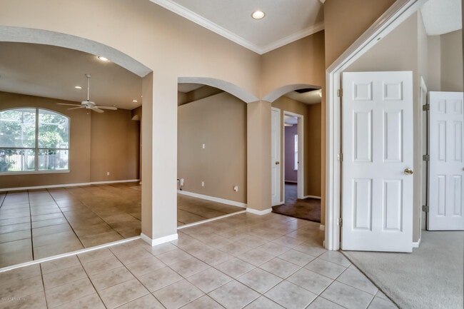 Photo - 442 Big Tree Rd House