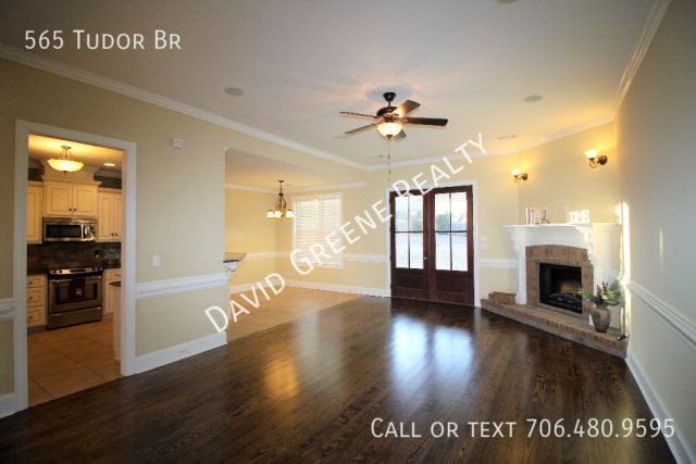 Photo - 565 Tudor Branch