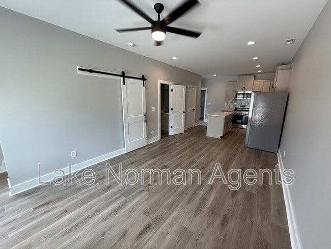 Photo - 525 Dellwood Dr