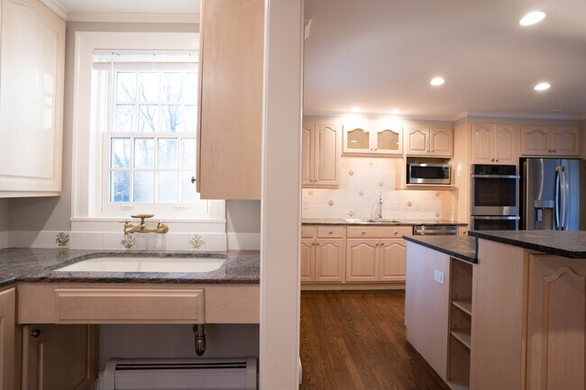 Photo - 40 Puddingstone Ln Unit 1