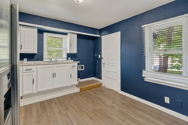 Photo - College Duplex