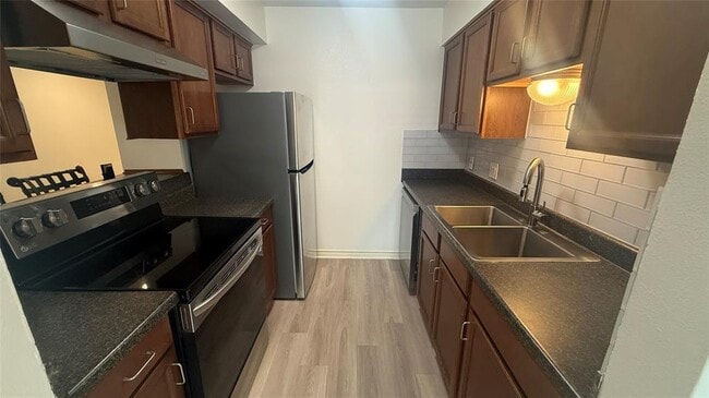 Photo - 500 E Riverside Dr Unidad 132