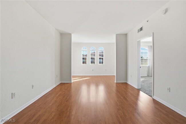 Photo - 15590 Ocean Walk Circle Unidad 304