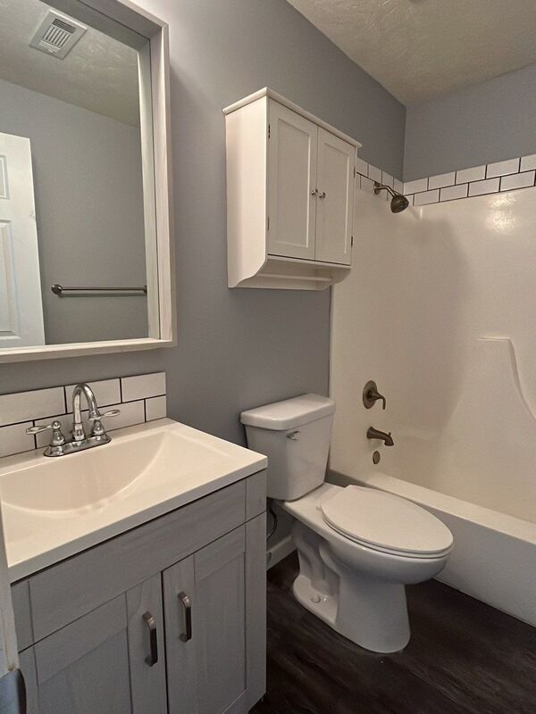 Photo - 526 S 25th St