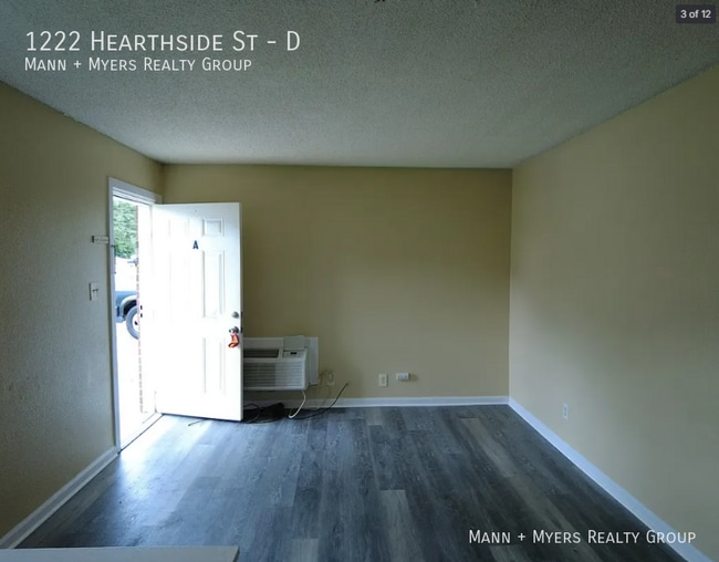 Photo - 1222 Hearthside St