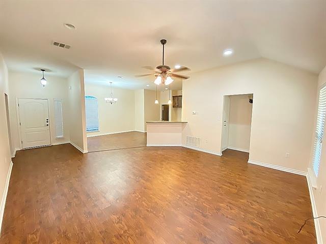 Photo - 132 Hedgerow Ln