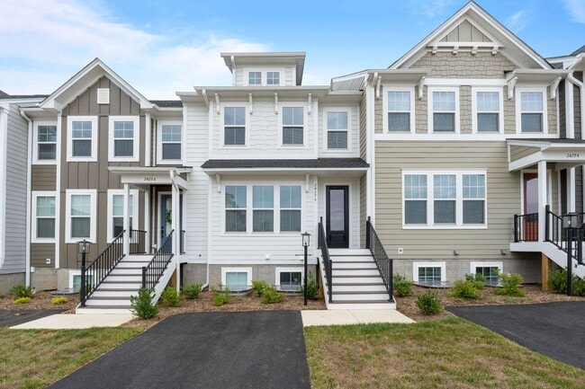 Building Photo - Pet-Friendly Crozet Apartment with Move-In Special - $1000 of your first month's rent