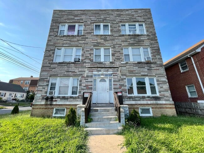 Building Photo - 178 Roosevelt St Unit 3-E