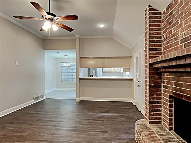 Photo - 551 SW Rand Dr