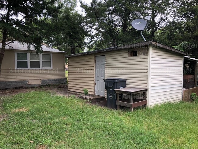 Photo - $875 - 2 bed 1 bath - Single Family Home