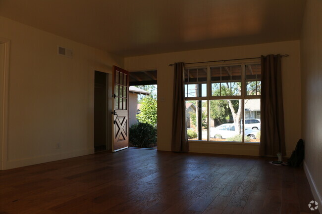 Building Photo - Bishop Peak neighborhood-Fantastic Rental!!