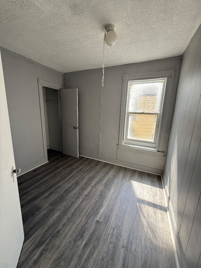 Photo - 1121 St Vincent St