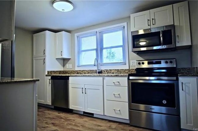 85 Aurora Vis Dr
