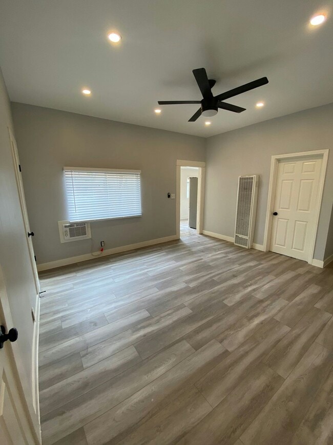 Photo - 3382 Eucalyptus Ave