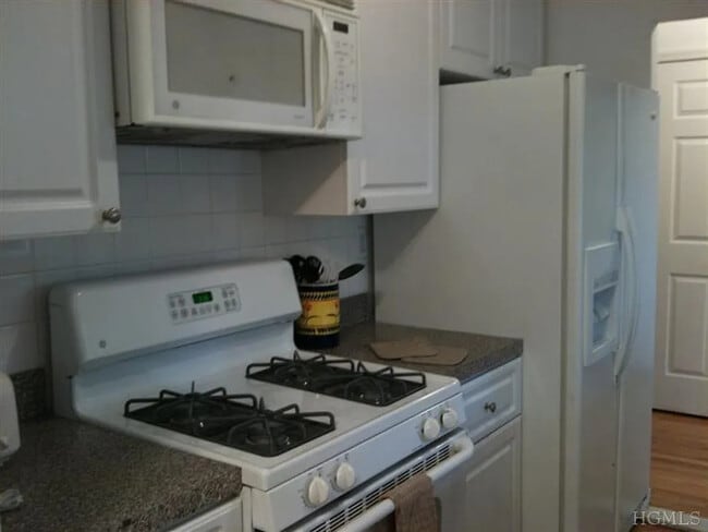 Photo - 3251 Riverdale Ave Unit 1