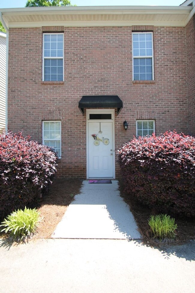 Exclusively offered by MUSE REALTY, LLC Rental House Rental in Rock