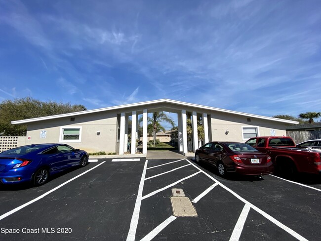 Building Photo - 306 Johnson Ave Unit 7