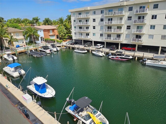 Photo - 3545 NE 167th St Unit 404