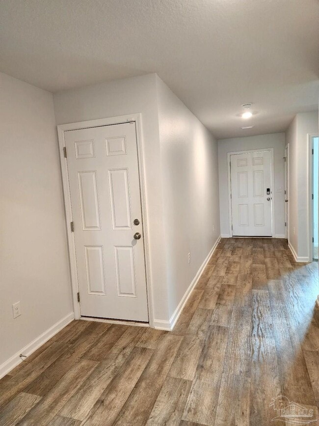 Photo - 5621 Guinevere Ln
