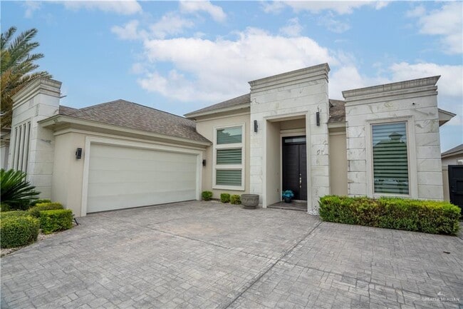 Photo - 2200 S 10th St