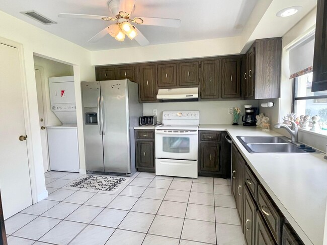 Photo - 4961 Dovewood Rd