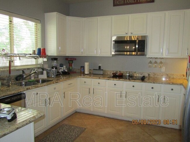 1350 W 13th St