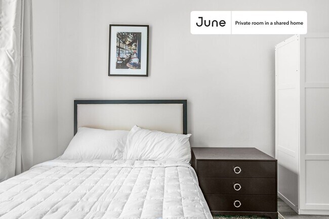 Room in Shared 3 bed/1 bath home in Lower East Side