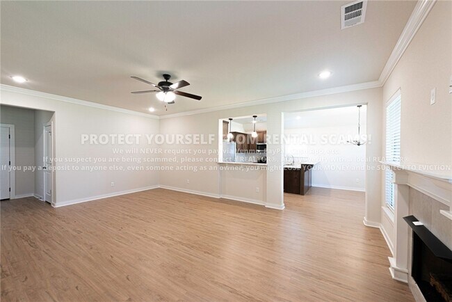 Photo - 520 Aster St
