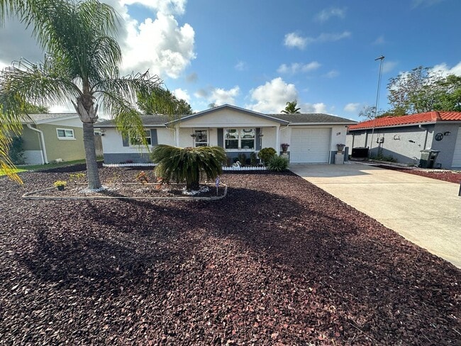 Photo - Beautiful 2 bedroom home with fenced in backyard
