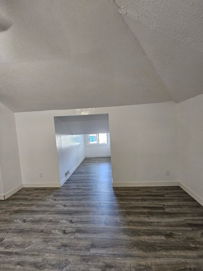 Building Photo - 112 N 3rd St Unit 4 Rental
