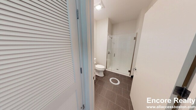 Photo - 240 Sidney St