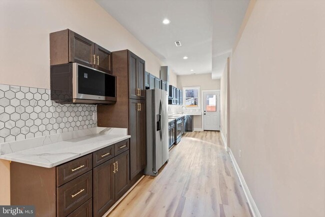 Photo - 919 Stiles St