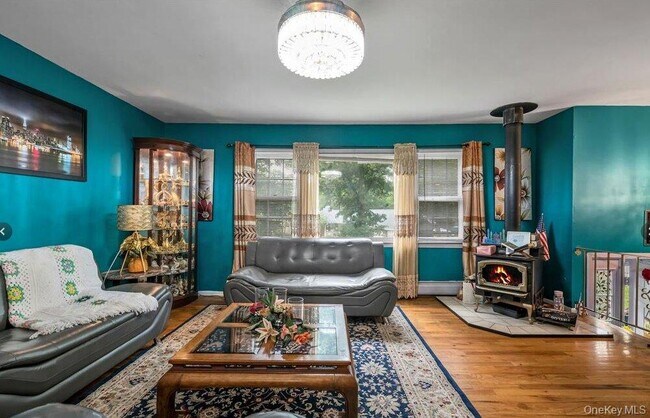 Photo - 95 Hillside Ave