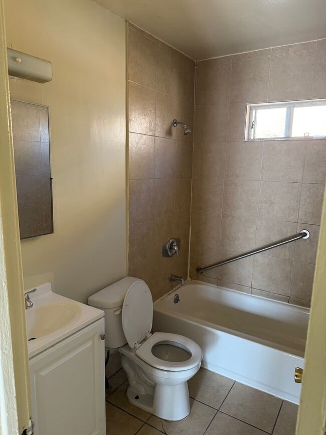 Photo - 6714 West Blvd Unidad 6714 -1