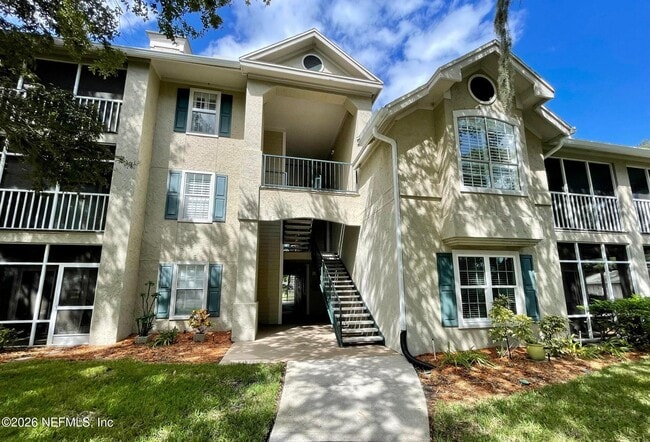 Building Photo - 700 Ironwood Dr Unit 728