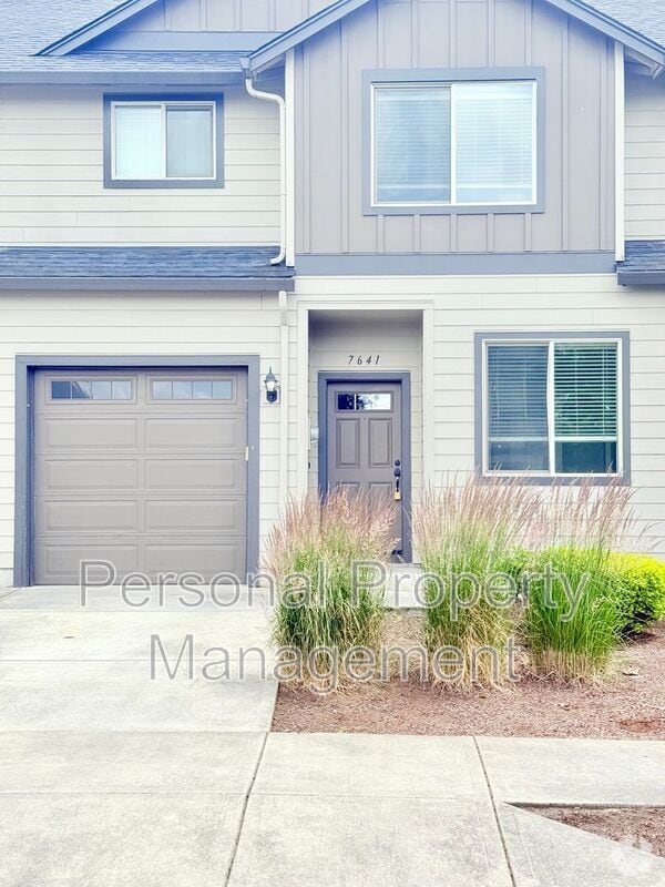 Building Photo - 7641 NE 31st Cir Rental