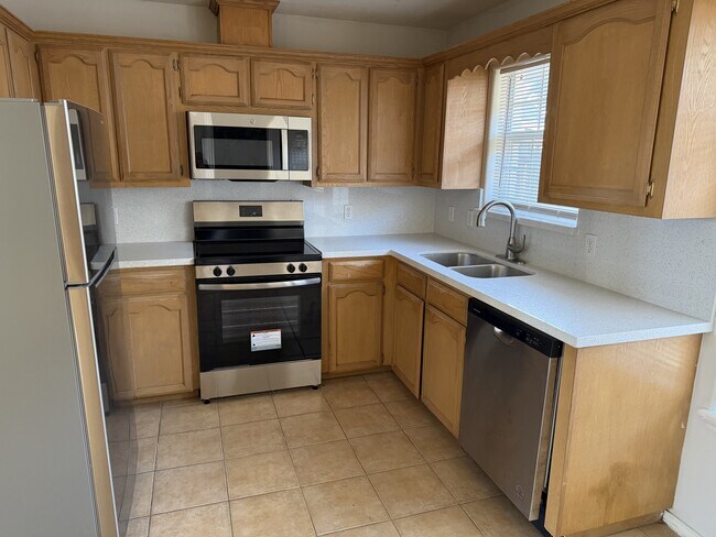 Photo - 2601 Cervantes Ave Unit 1