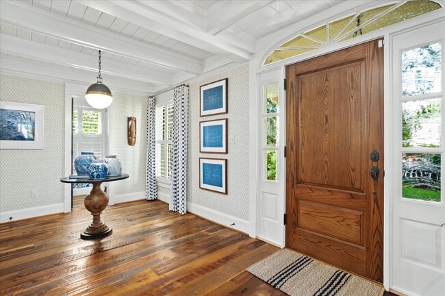 Photo - Exceptional Living in the Heart of Arlington, VA
