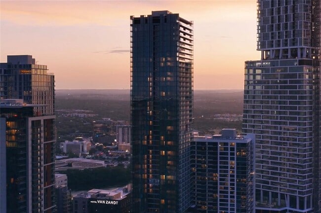 Building Photo - 610 Davis St Unit 2906 Rental