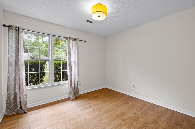 Photo - 3 Bedroom Ranch In Starr's Mill on Quiet Street!