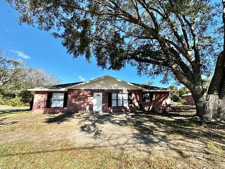 Photo - 2105 3rd Ave