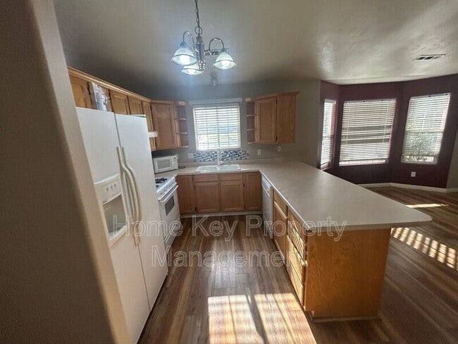 Photo - 278 E 300 N