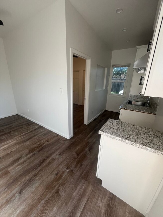 Photo - 4036-4040 Velma Ave Unit 4040