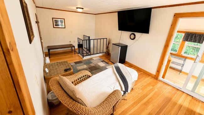 Photo - 229 Union St