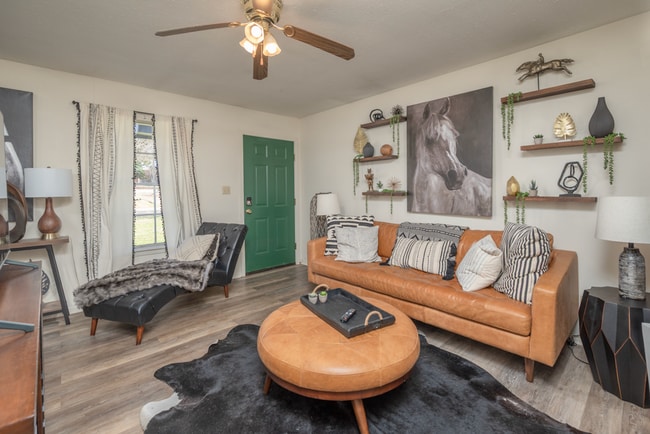 Photo - 300 Green St