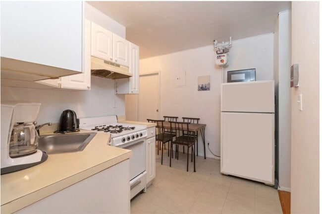 329 E 94th St Unit SI ID1032072P