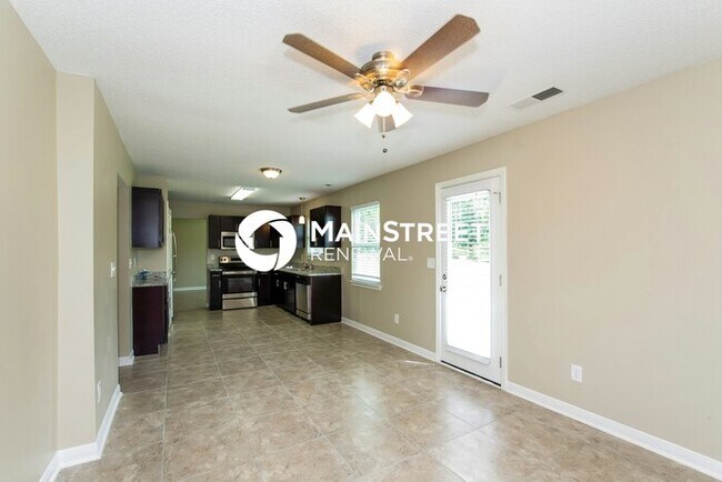 Photo - 3 Bedroom Pet-Friendly Home in Charlotte, ...