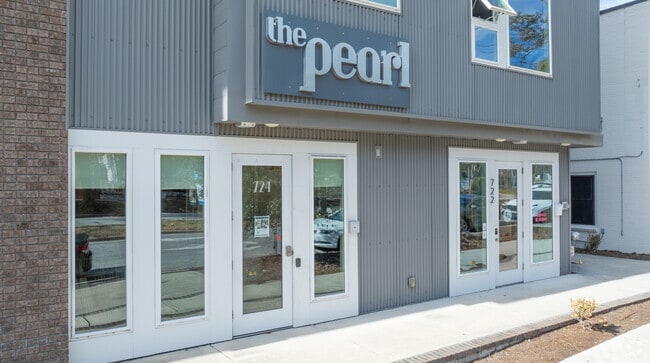 Pearl Entrance - The Pearl & The Jewel