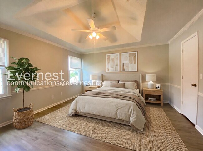 Photo - 1104 E Pineview St